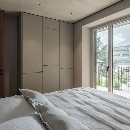 Meran Suites Nice Five Three *